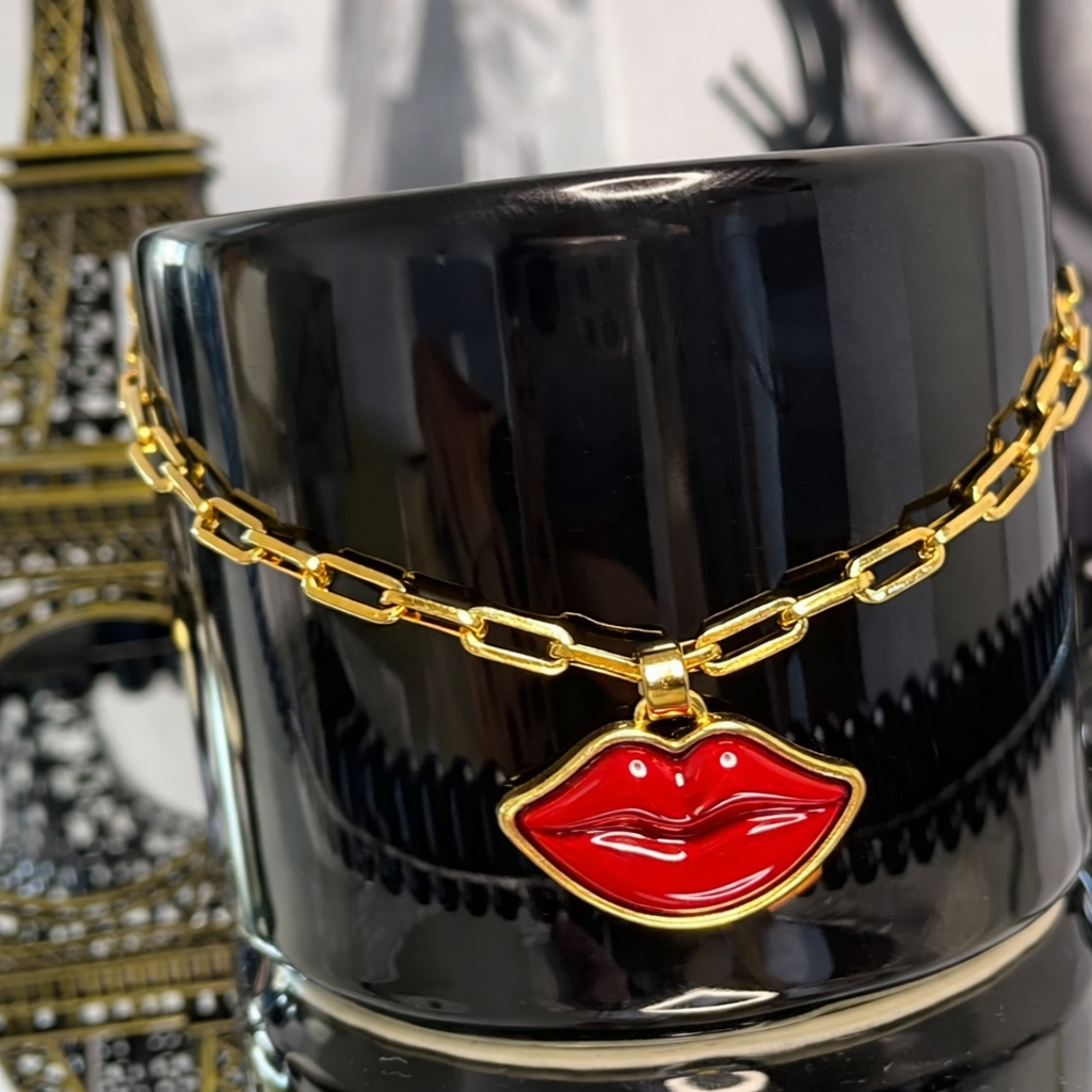 Colar Kiss